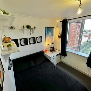 Custom House, 1 Room, 1 Dublín